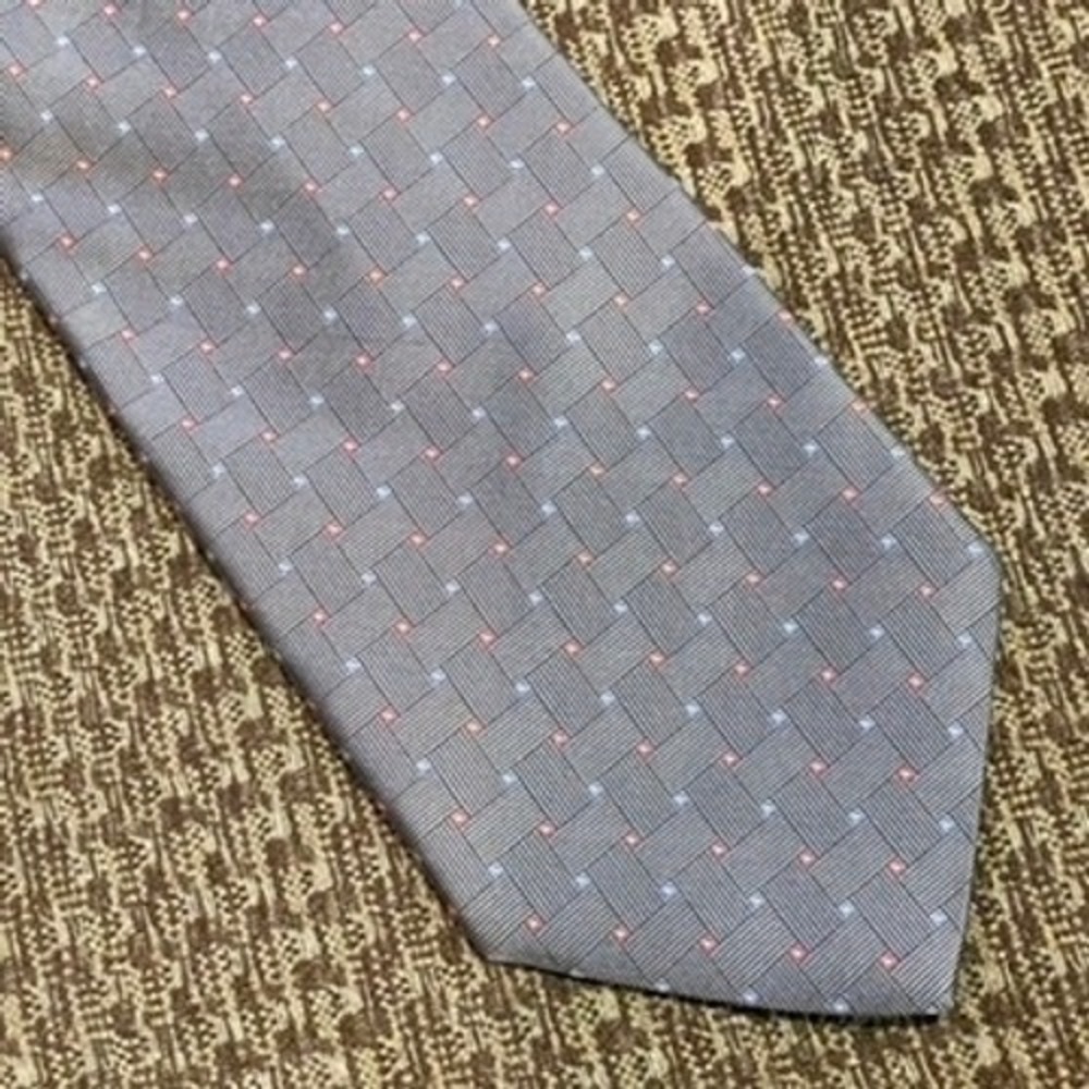 Brooks Brothers 346 Mens Silk Tie Grey Geometric Basketweave Stain Resistant